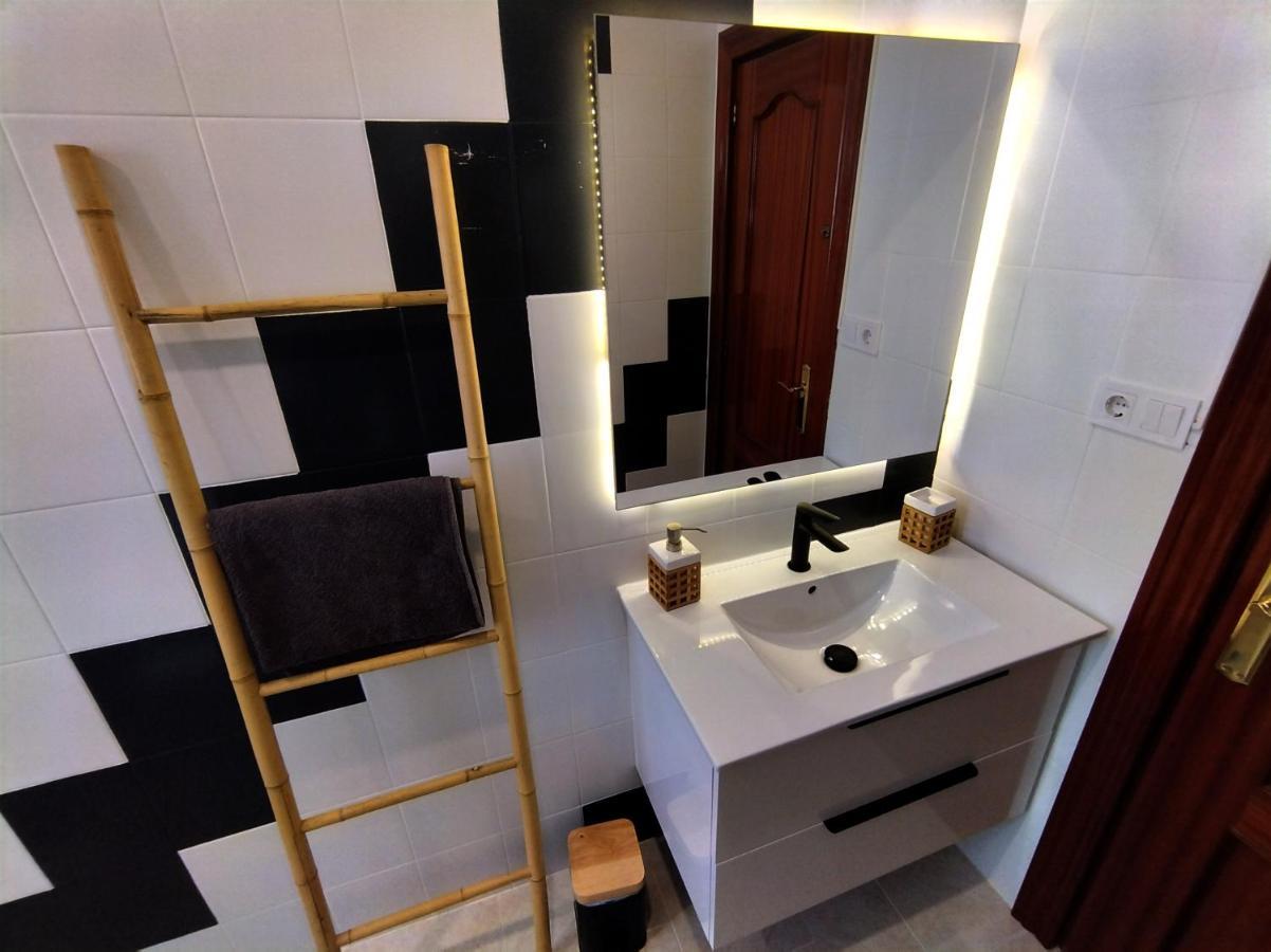 Guesthouse Shared With Host Alicante Ngoại thất bức ảnh