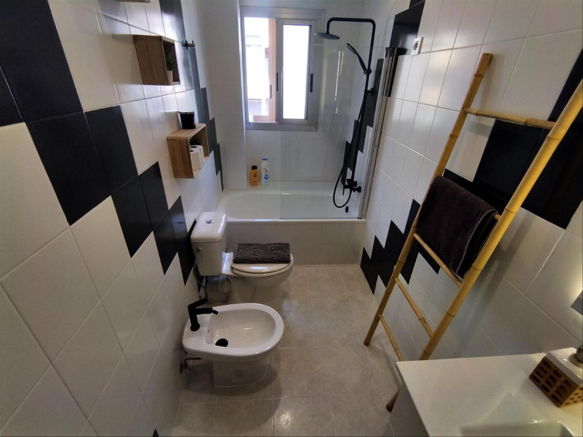 Guesthouse Shared With Host Alicante Ngoại thất bức ảnh