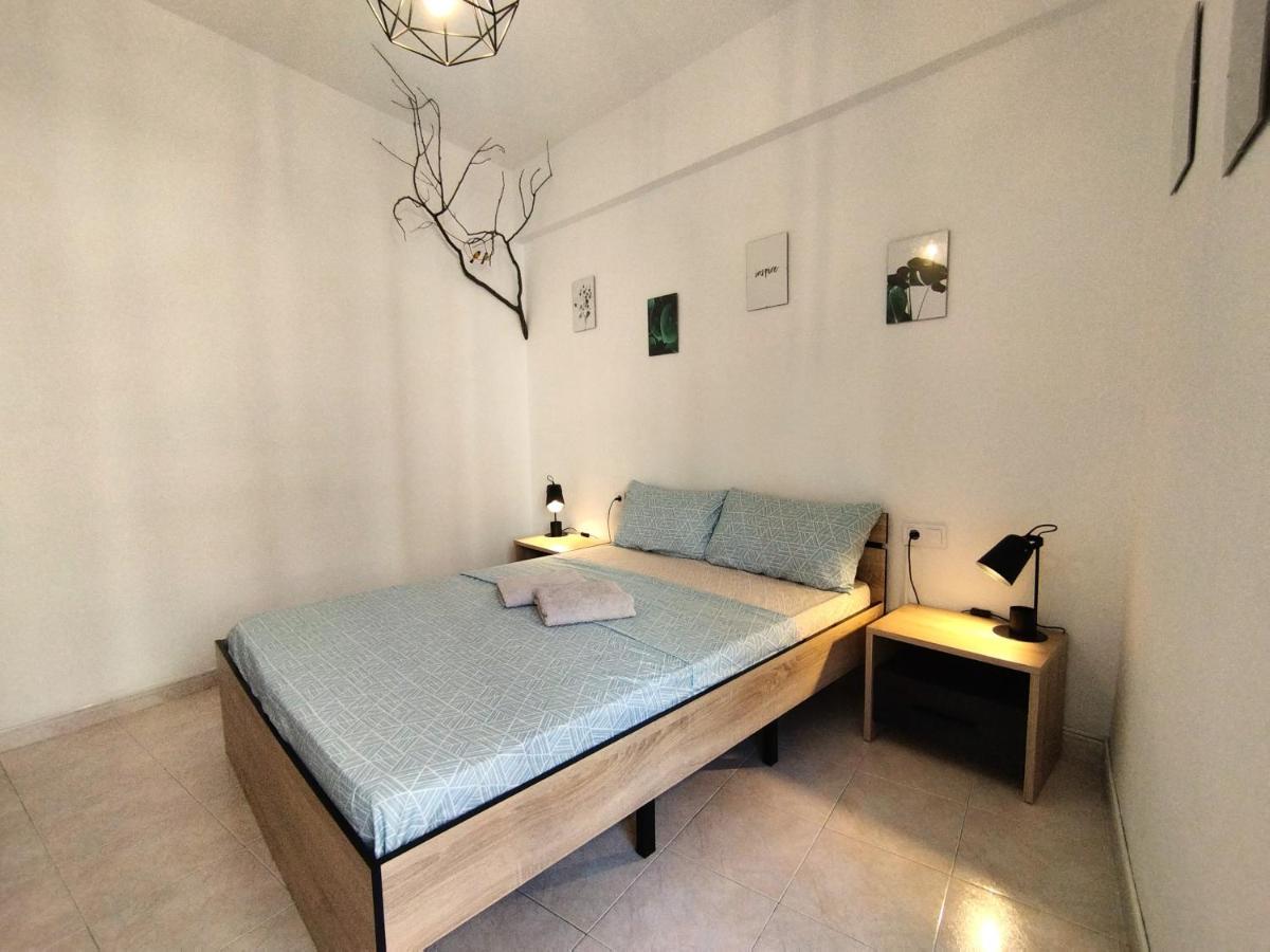 Guesthouse Shared With Host Alicante Ngoại thất bức ảnh