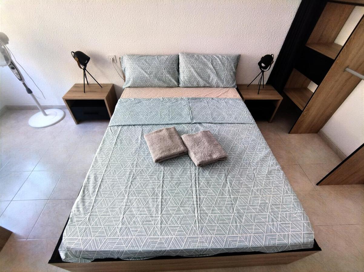 Guesthouse Shared With Host Alicante Ngoại thất bức ảnh