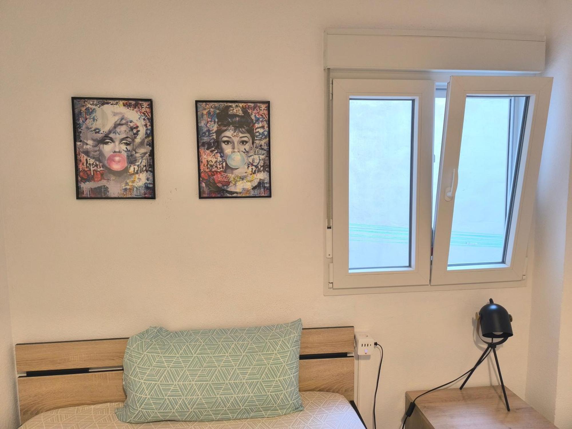Guesthouse Shared With Host Alicante Ngoại thất bức ảnh